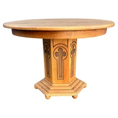 Early 1900 Solid Oak Wood Gothic Revival End Table or Coffee Table w. Round Top