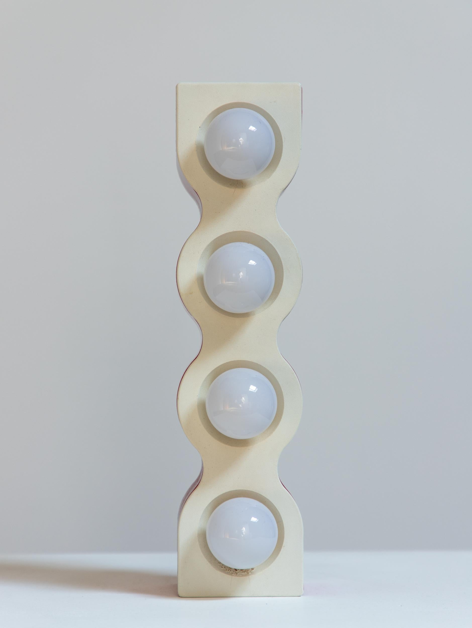 Late 20th Century Italian Postmodern Ettore Sottsass for Stilnovo Sinus Lamp in Red For Sale