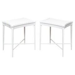 Coppia di eccezionali tavolini laccati in bianco